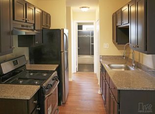 22 N Main St APT 2A, Glen Ellyn, IL 60137