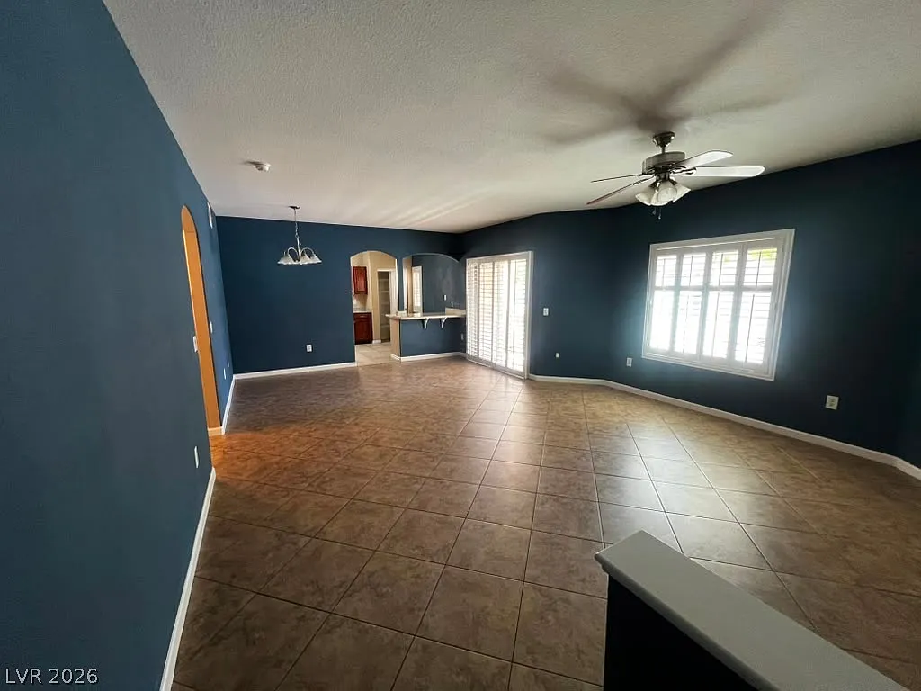 2 bed, 2.0 bath, 1369 sqft, $1,500 — Photo 2