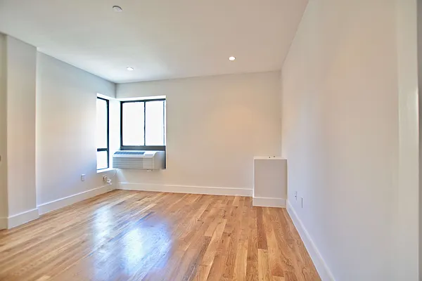 Rented by Makover Group Inc | media 2