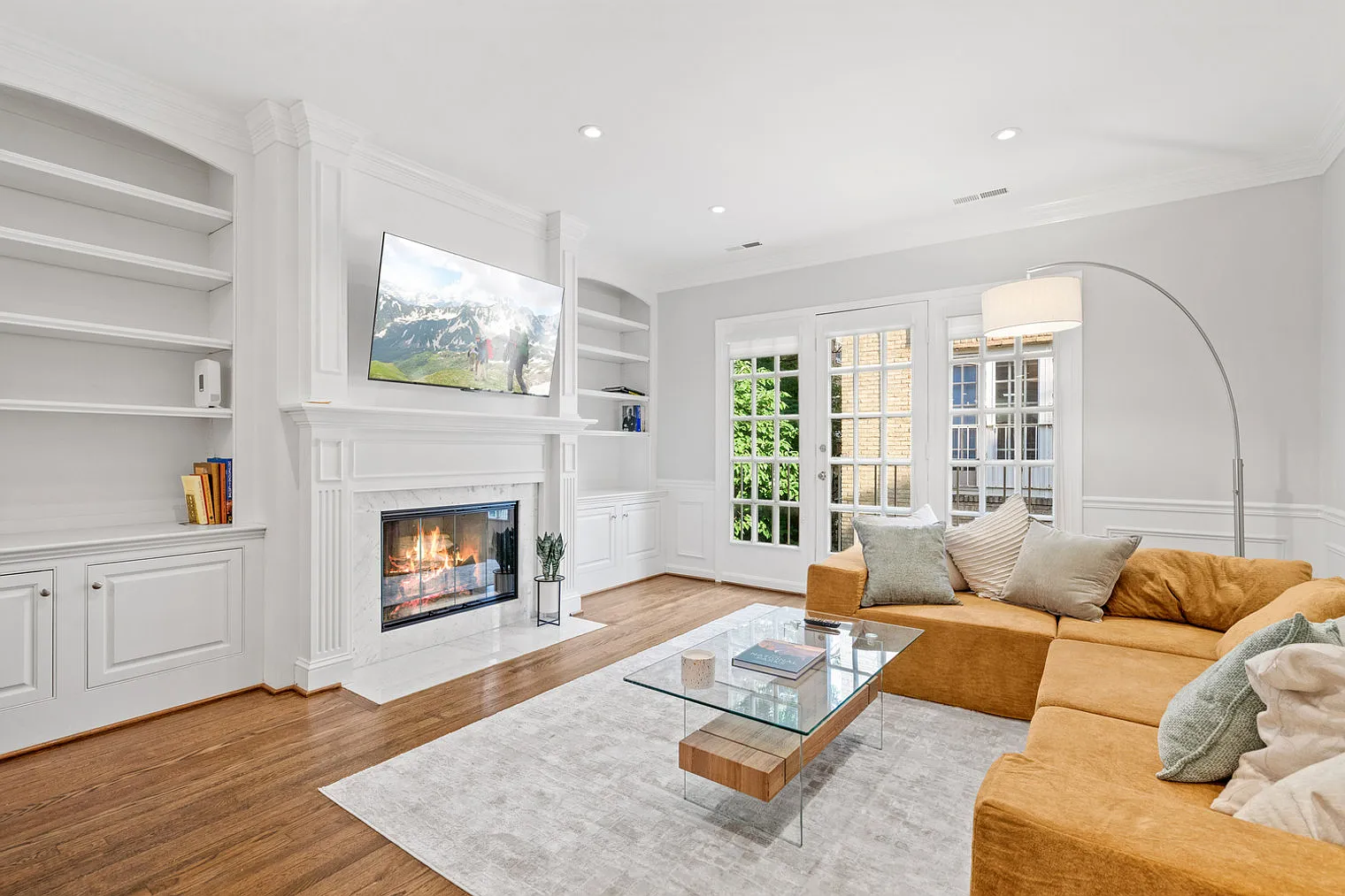 2 bed, 1.0 bath, 1345 sqft, $7,455 — Photo 1