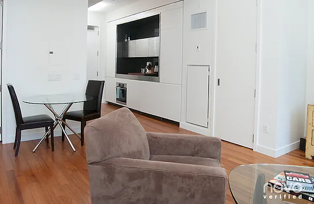 Rented by NOVO | media 66