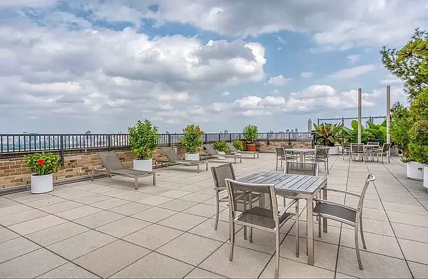 Sold by Corcoran | media 14