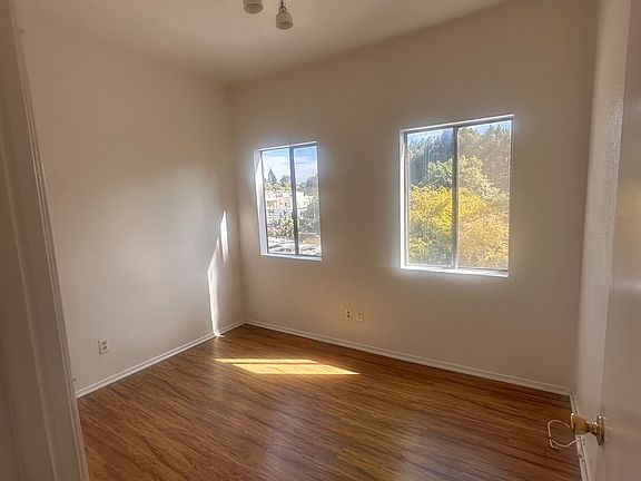 2nd image of 821 N Vendome St APT 17