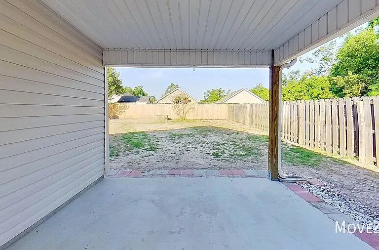 2034 Monroe St — Photo 17