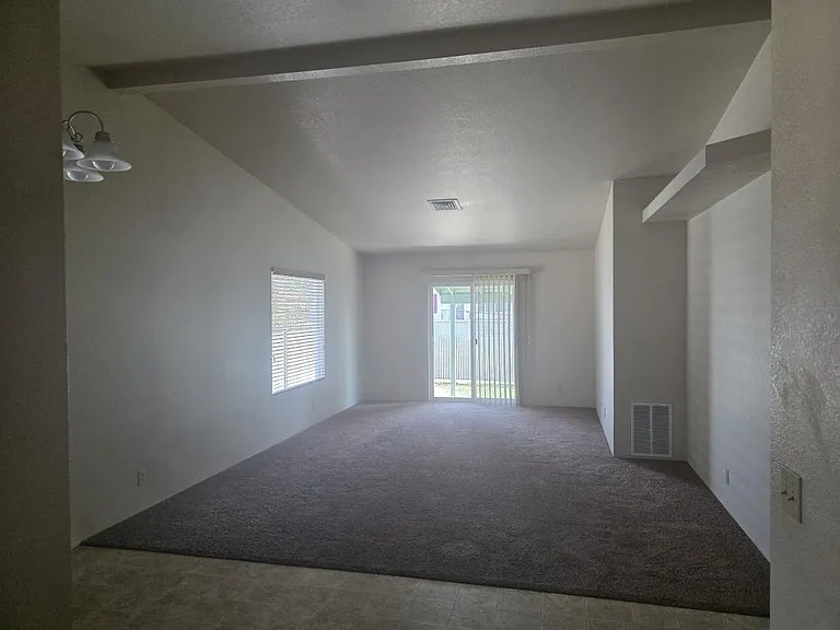 2239 SW Bridge St #A — Photo 2
