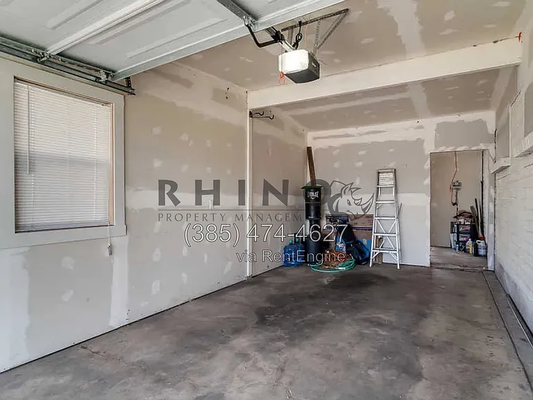 617 E 925 N — Photo 11