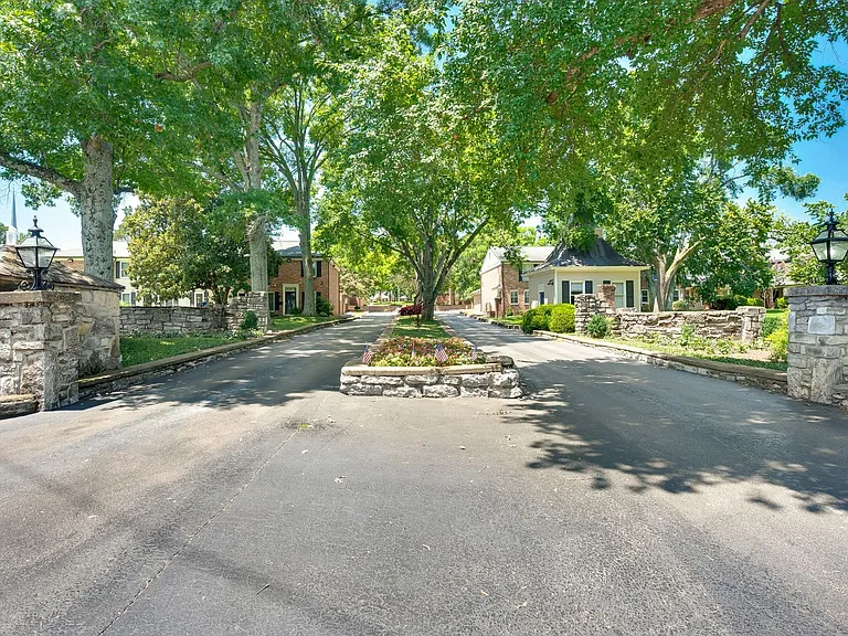 5025 Hillsboro Pike #14N — Photo 4