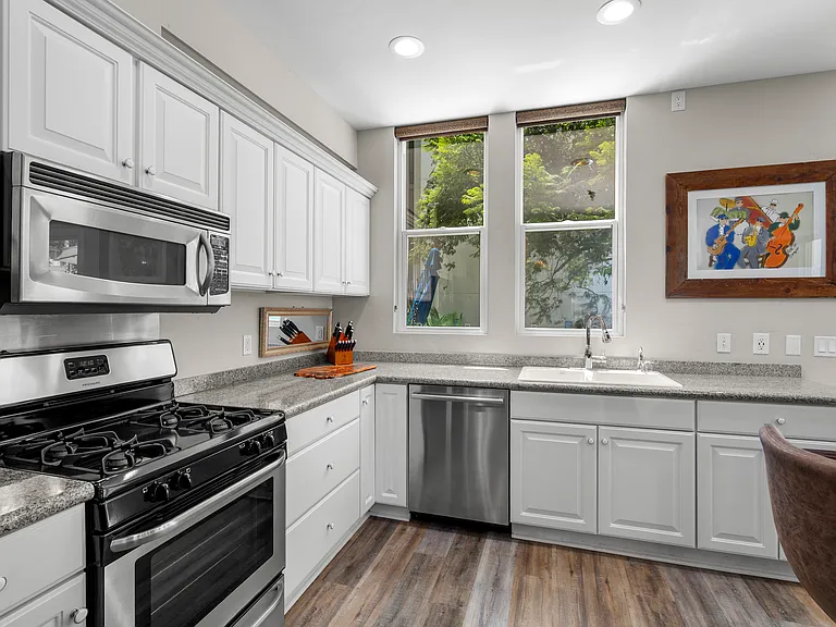 1632 Union St #4 — Photo 12