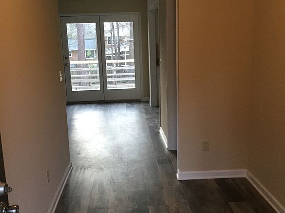 Foyer (with view to deck)