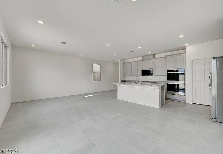 1550 Rock Kestrel St — Photo 7