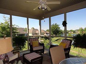 3rd image of 1050 Hunters Lake Dr