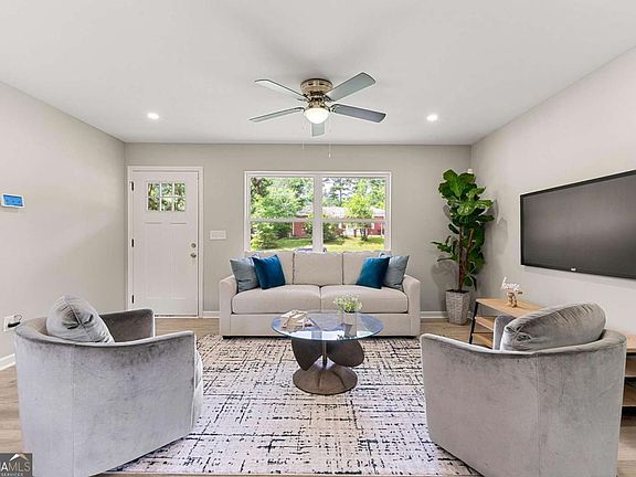 2nd image of 1660 Mallard Cir