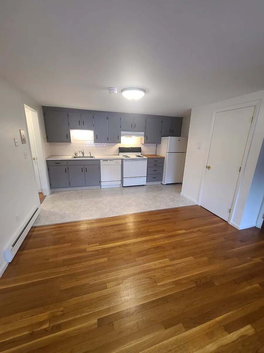 Building Photo - 6 Azalea Ct #J