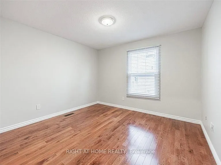 6913 Shelter Bay Rd #UPPER — Photo 20