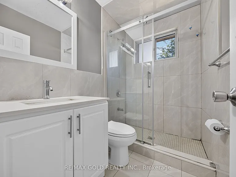 204 Taysham Cres #UPPER — Photo 11