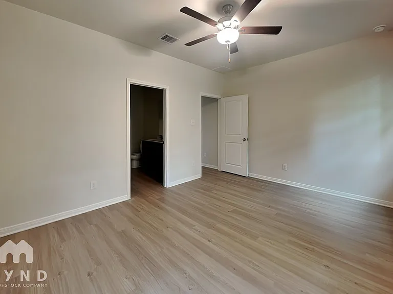 15431 Maple Terrace Dr — Photo 7