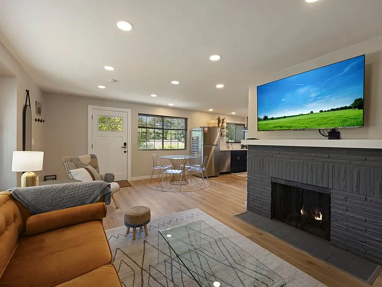 5116 S Brighton St — Photo 13