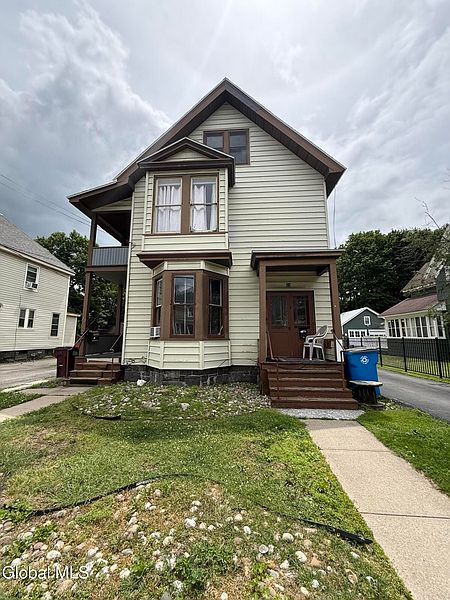2nd image of 22 E 8th Avenue