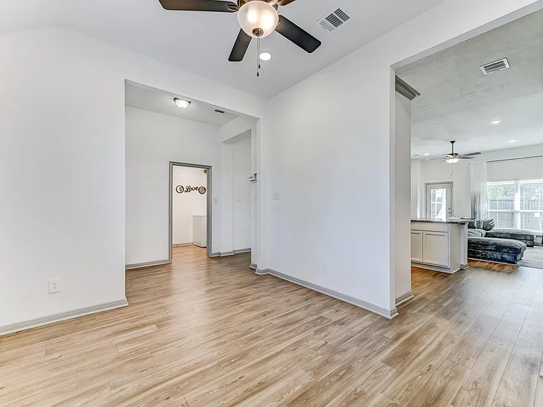 204 Shoreview Dr — Photo 9