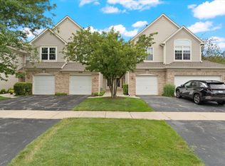 1476 Doolittle Ln, Grayslake, IL