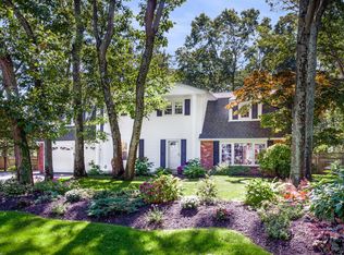 18 Wichard Blvd, Commack, NY 11725