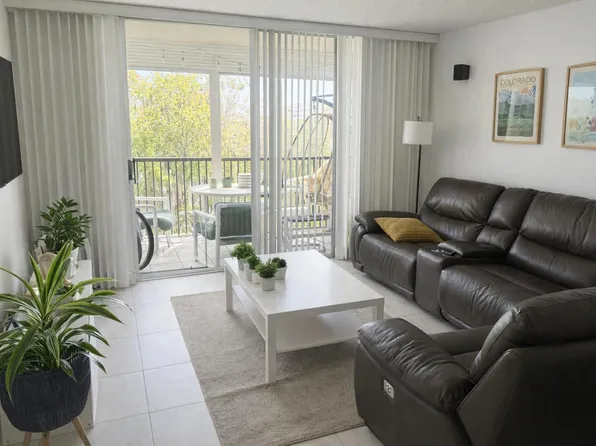 3300 W Rolling Hills Cir APT 509, Davie, FL 33328