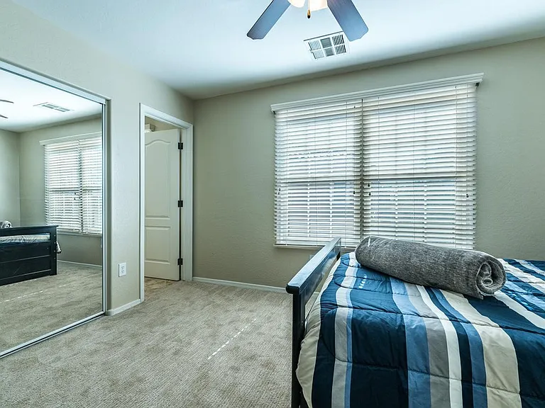 1628 E Canyon Creek Dr — Photo 38