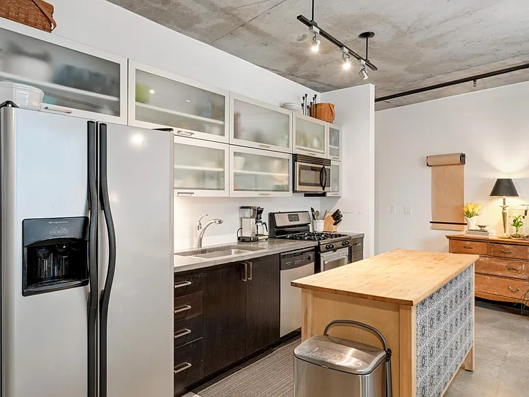 730 N 4th St #304 — Photo 15