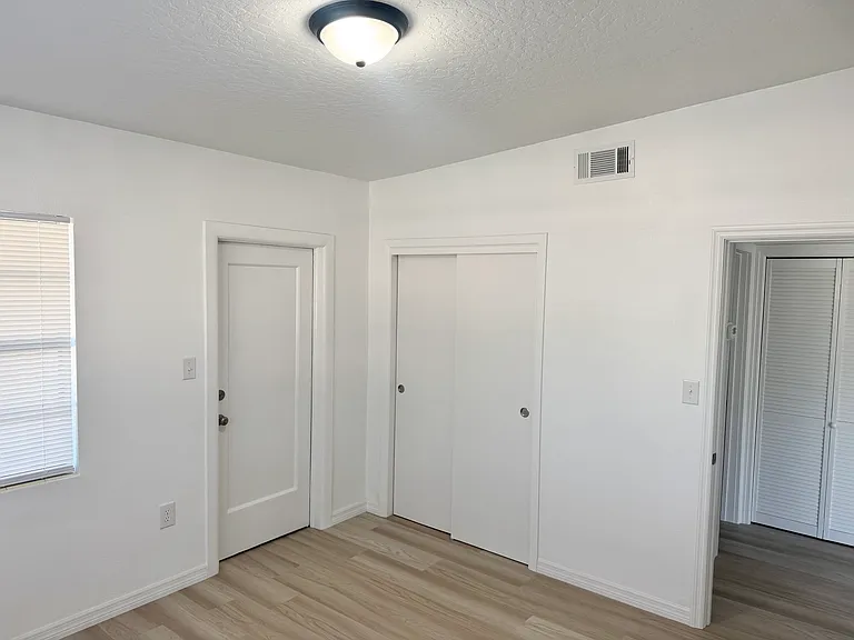 318 Woodland Ave — Photo 6