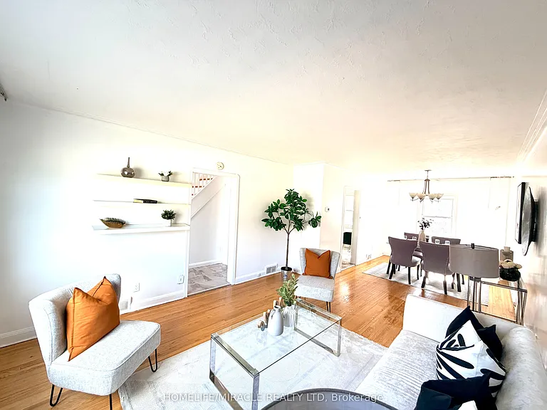 12 Roselm Rd — Photo 3