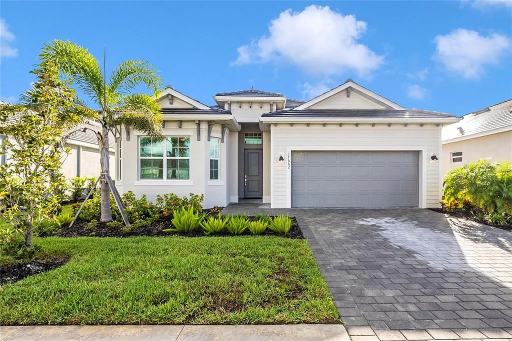 3 bed, 2.0 bath, 2061 sqft, $6,000 — Photo 1