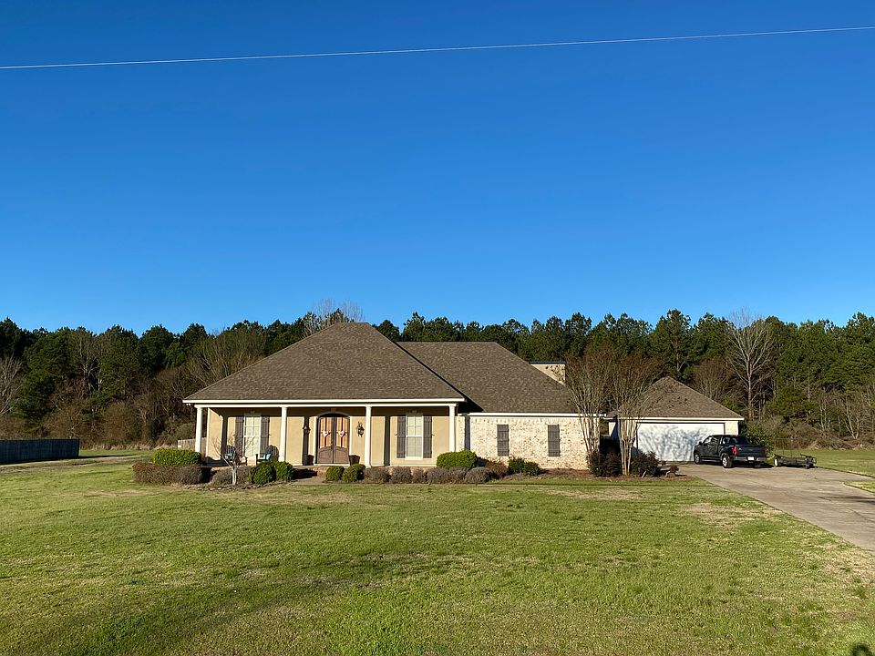 1st image of 208 Meadowlands Dr