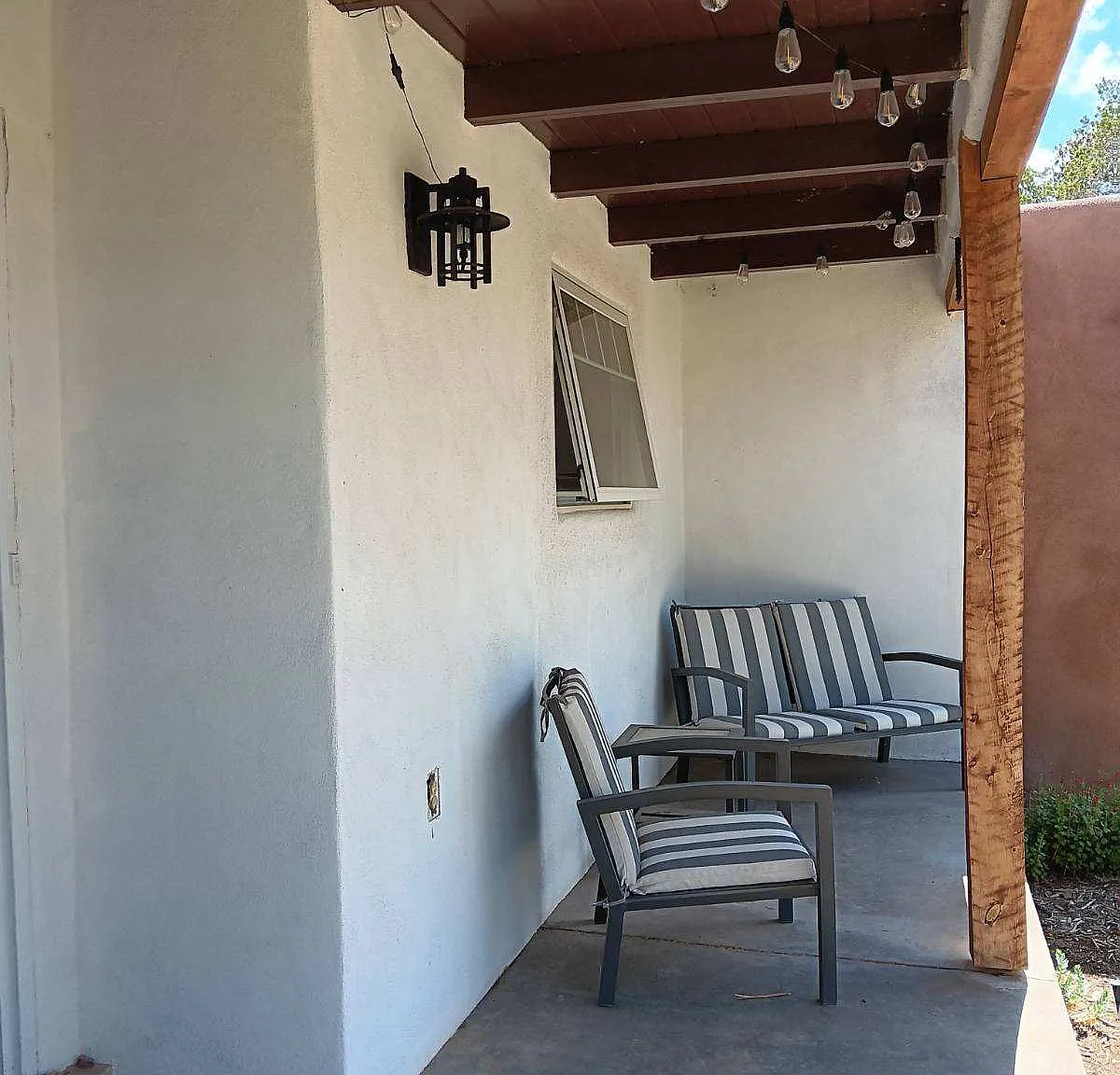 3 bed, 1600 sqft, $3,200 — Photo 2