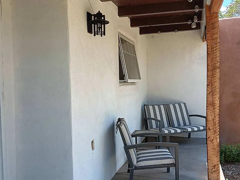 613 Calle De Valdez — Photo 2