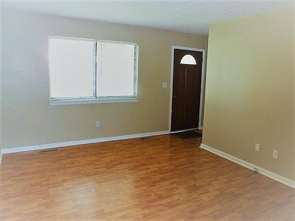 3rd image of 523 Shenandoah Dr #525