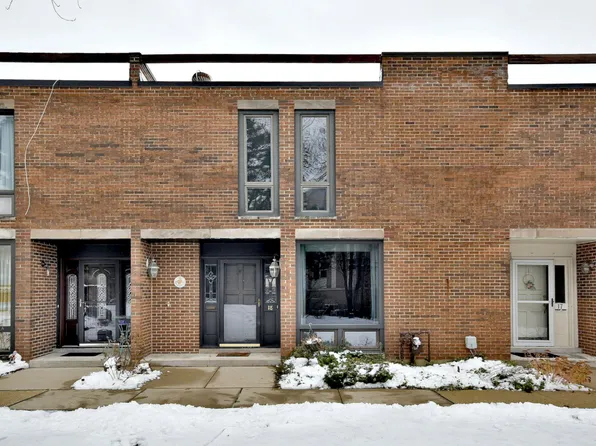 18 Birch Tree Ct, Elmhurst, IL 60126