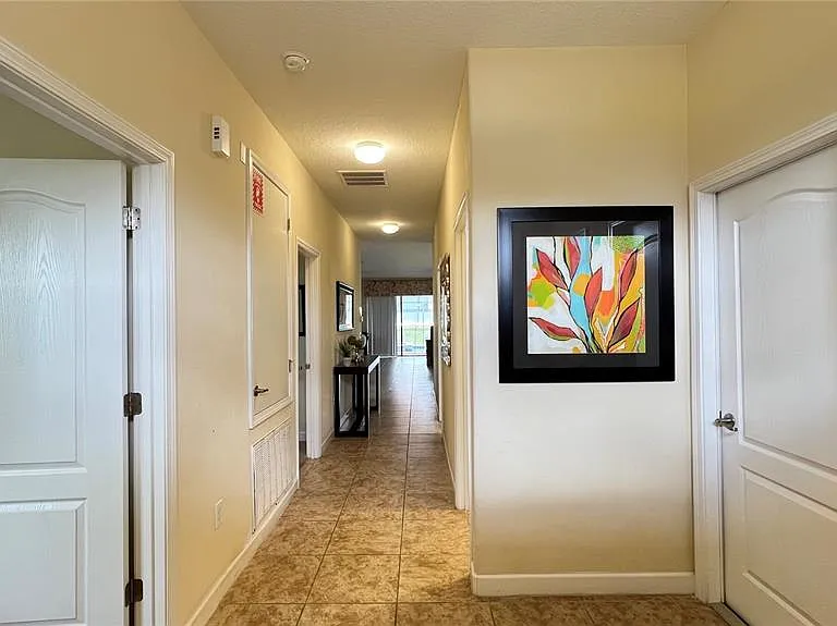2353 Victoria Dr — Photo 9