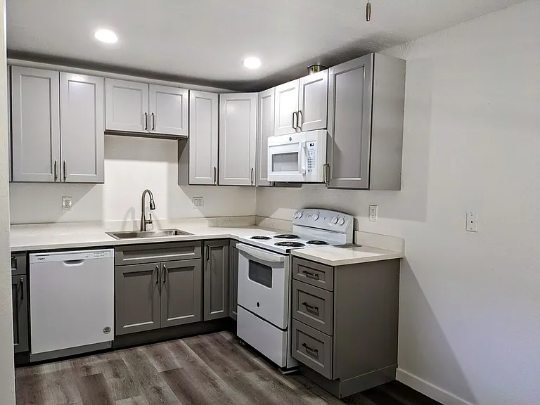 237 Alaska Ave — Photo 6