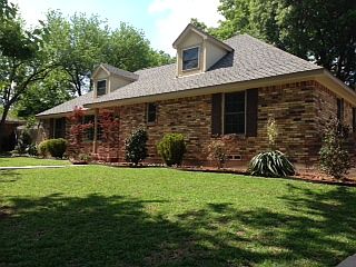 1st image of 814 Blue Lake Cir