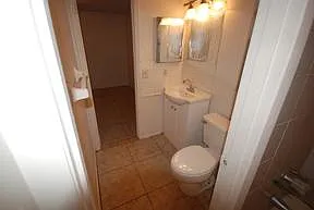 135 Lake Harriet Dr — Photo 6