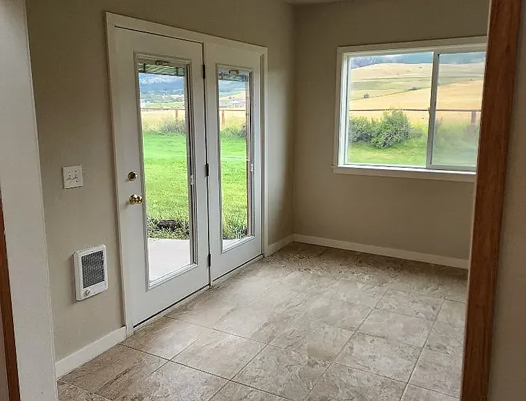 650 E Williams Rd — Photo 3