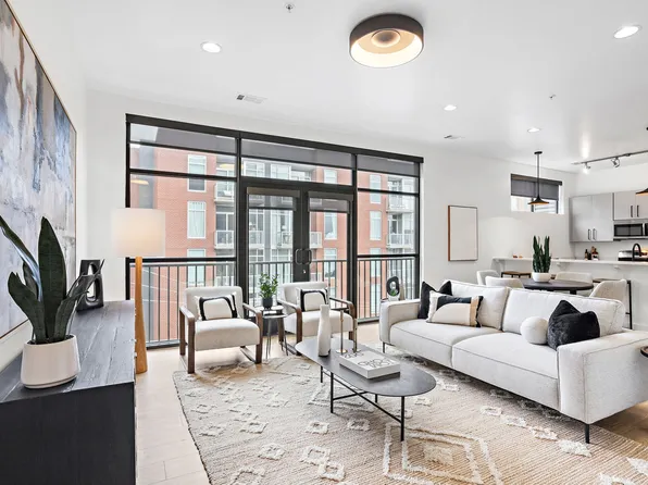 1002 Division St APT 403, Nashville, TN 37203