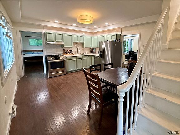 2nd image of 2 Phelps Ave