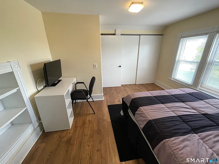92 Allen St — Photo 16