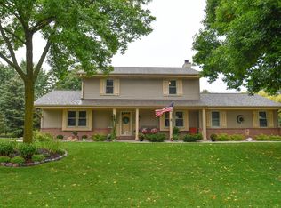 W154N7755 Pheasant Ln, Menomonee Falls, WI 53051