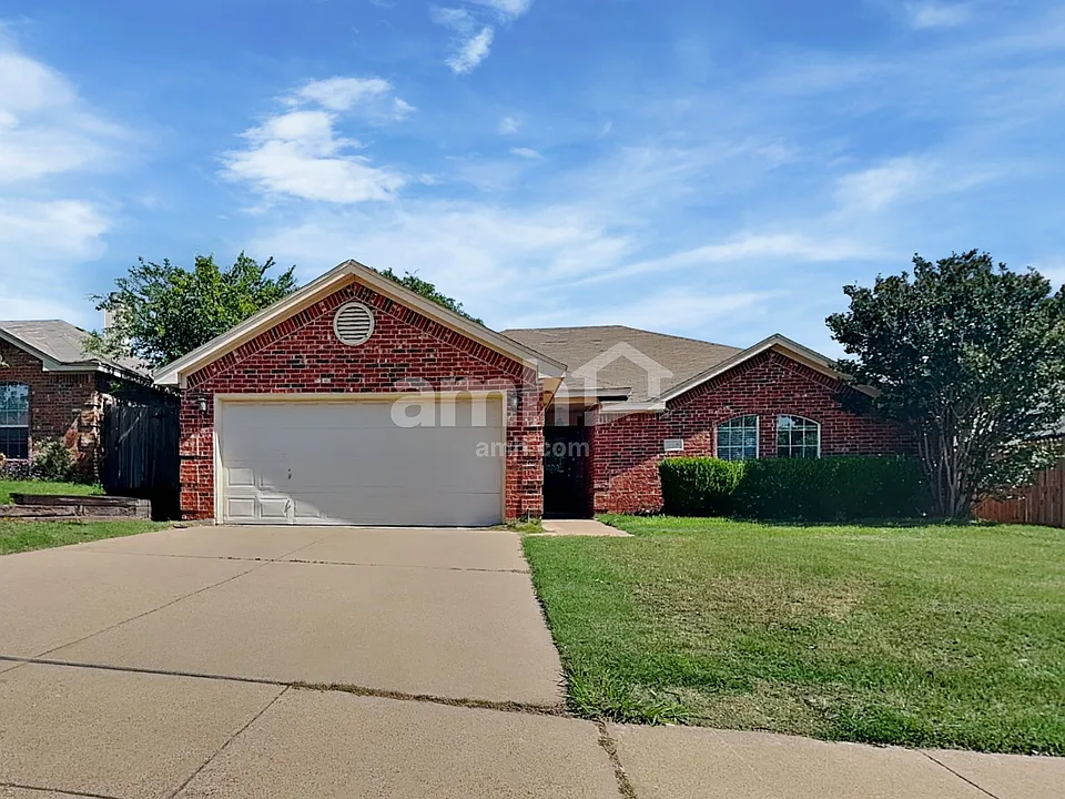 818 La Sierra Ct