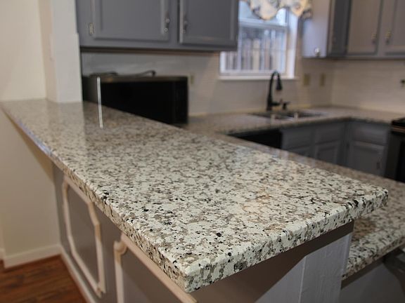 5th image of 10722 Oceana Ct