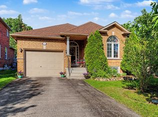 1 Valley View Ct, Barrie, ON L4N0G7