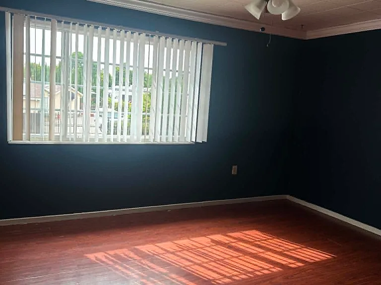 3560 N Delaware Ave — Photo 5