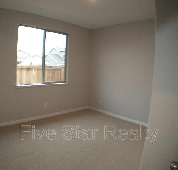 5673 Mericrest Way — Photo 13